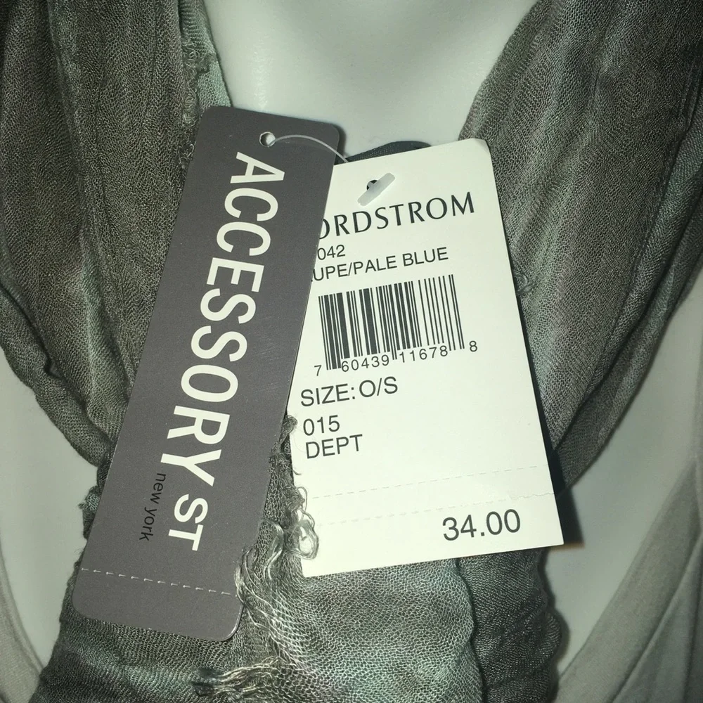 NWT Nordstrom Accessory St. lightweight scarf